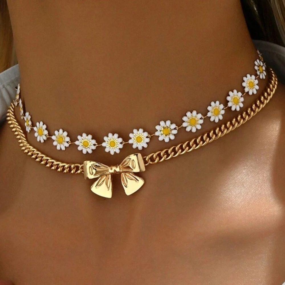 New 2 piece daisy  bow charm set necklace